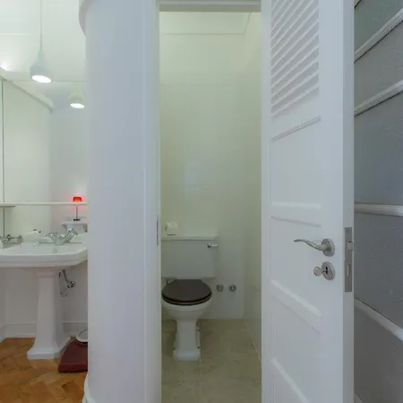 Cabral 5 Stars View * Лиссабон